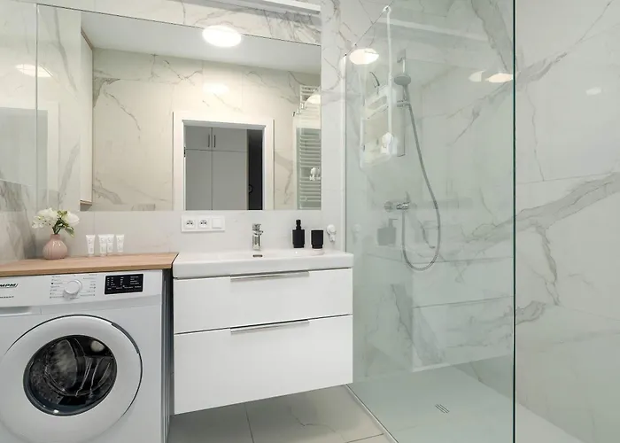 דירה Spacious And Cosy In With Parking, Desk And Balcony By Renters *